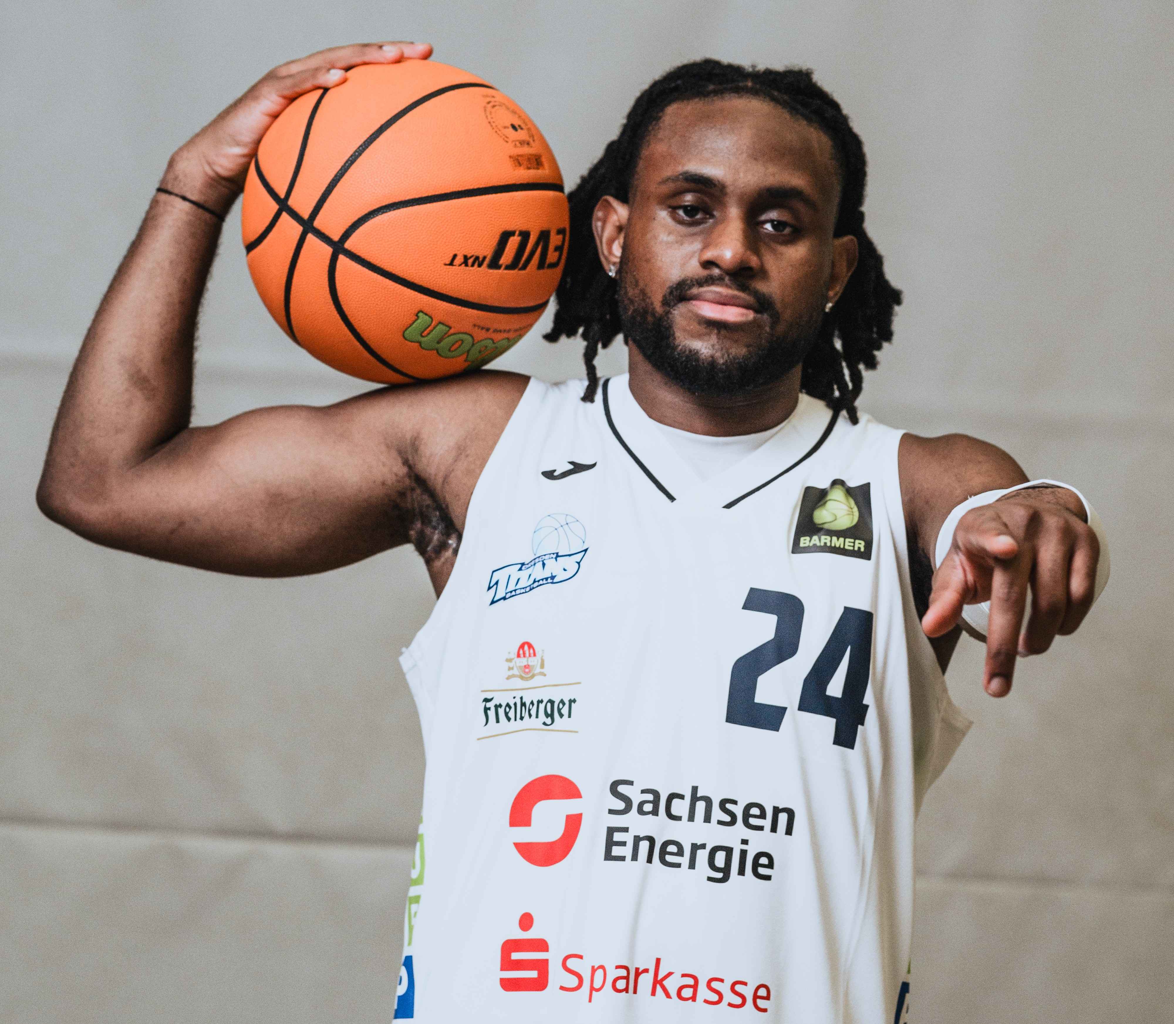 ProB: US-Guard soll frischen Wind in Dresdner Aufbauspiel bringen